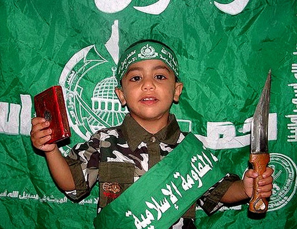 Шахиды это в исламе кто простыми словами. Шахид террорист смертник. Мусульманские смертники. Дети террористы смертники.