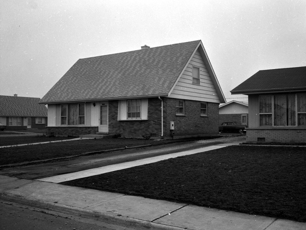 Model Homes in Chicago Playfield Subd. 1961