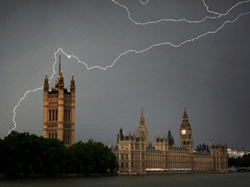 london_lightning_AP