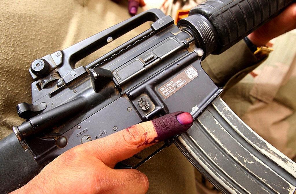 Iraqi-security-inked-finger-gun