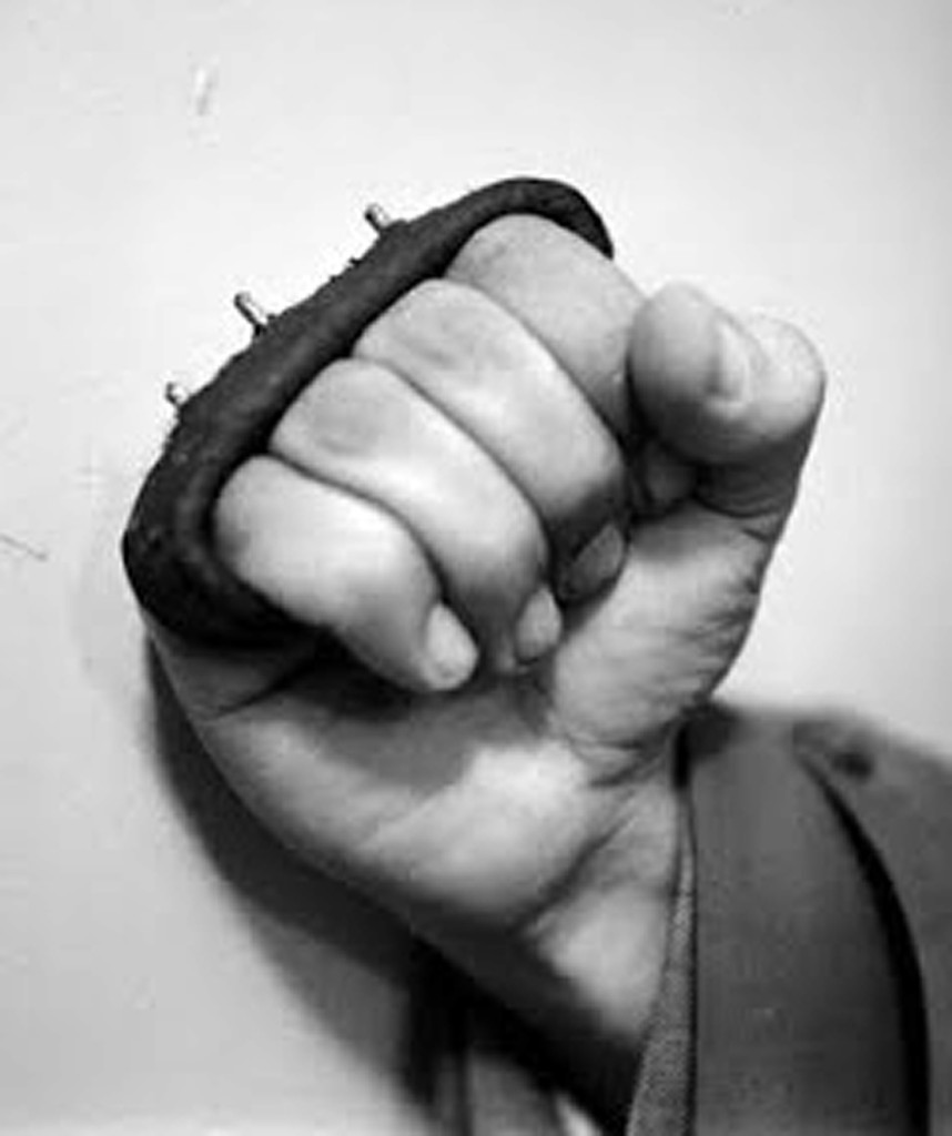 1950s-la-gang-knuckles
