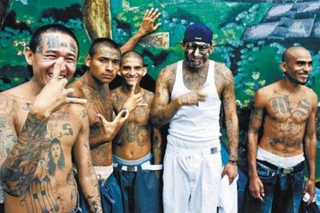 16-look_at_the_violent_terrifying_gangs_of_el_salvador
