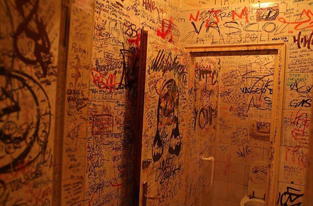 toilet-graffiti01
