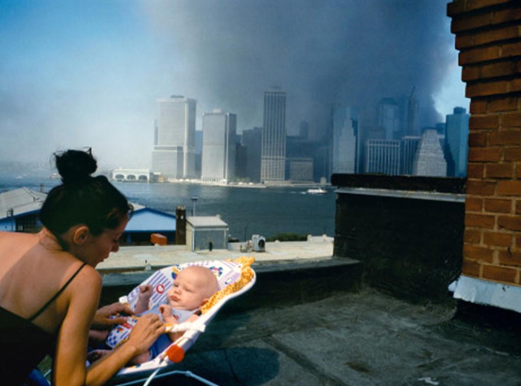 USA. New York City. September 11, 2001. View of Lower Manhattan from a Brooklyn Heights rooftop.