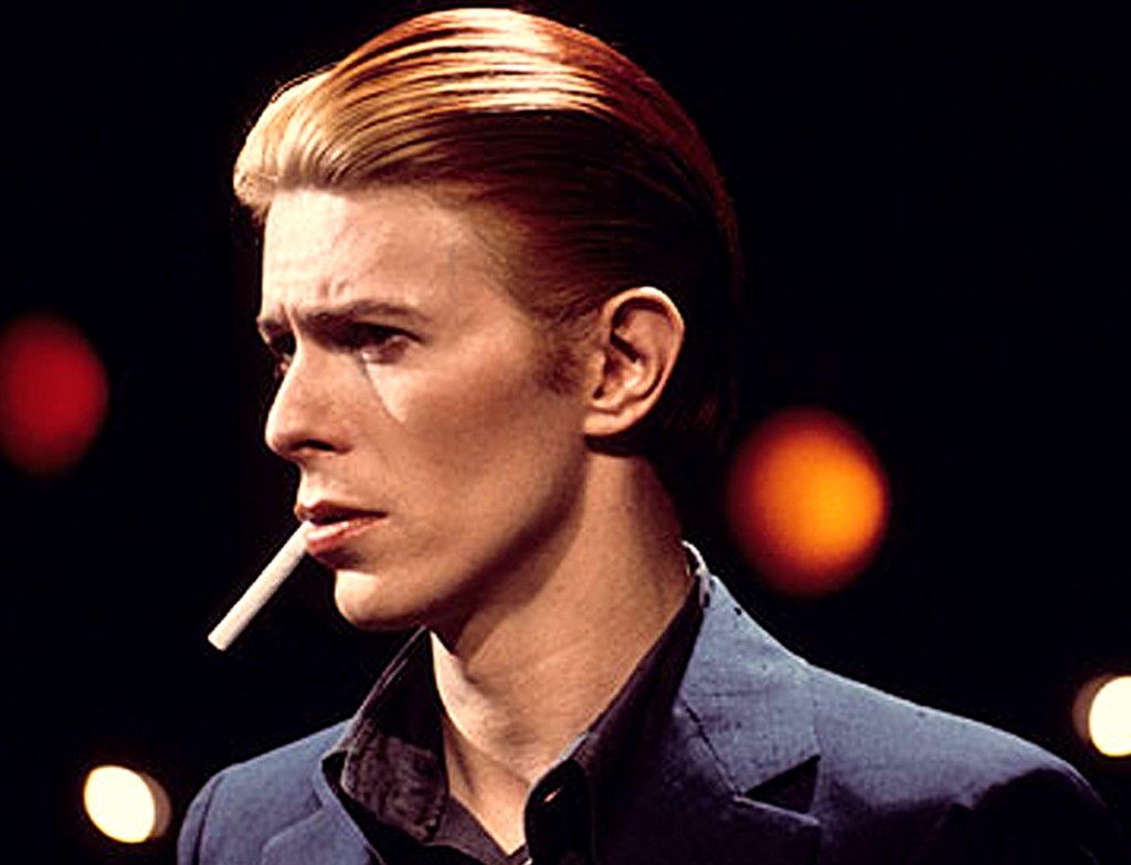 --------David-Bowie-in-1976-006