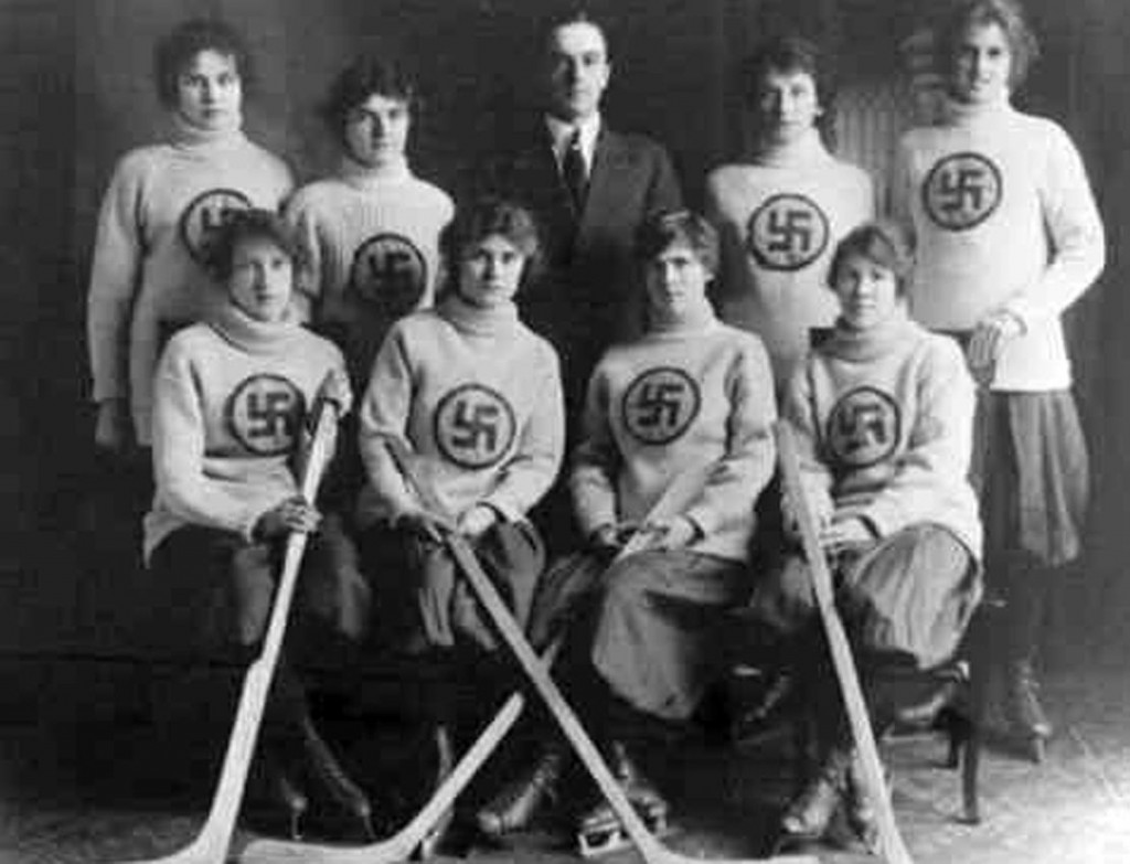 the-swastikas-hockey-team