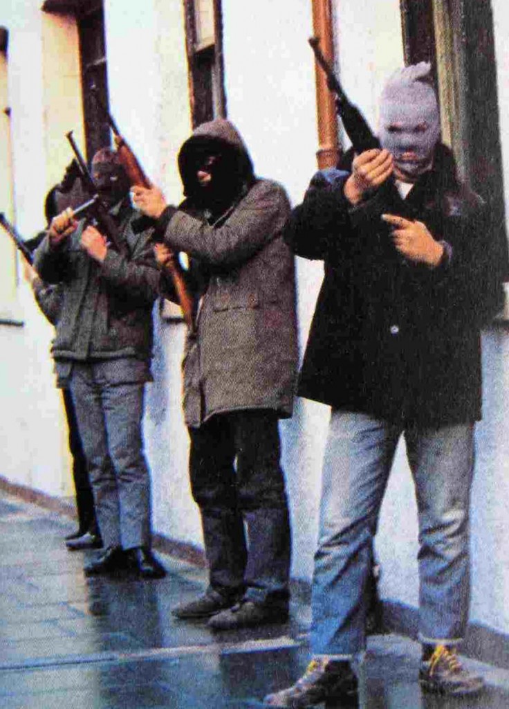 Derry IRA patrol